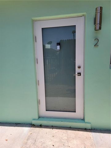 1010 NW 3rd Ave, Hallandale Beach, FL 33009