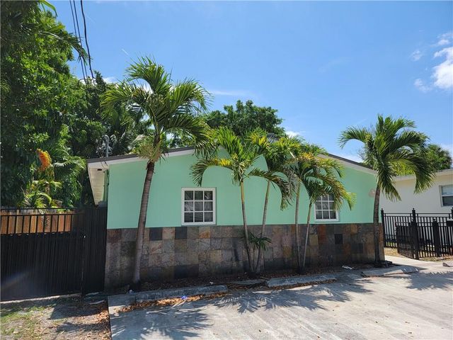 1010 NW 3rd Ave, Hallandale Beach, FL 33009