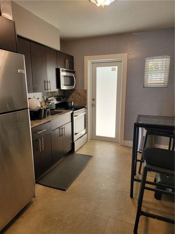 1010 NW 3rd Ave, Hallandale Beach, FL 33009