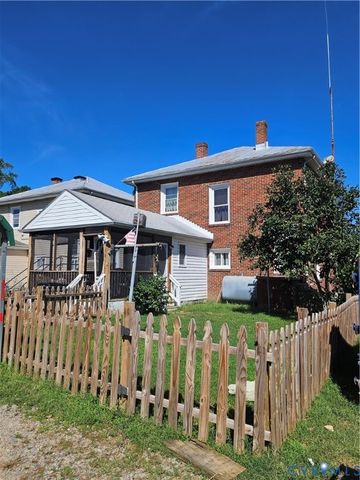 104 Royal Oak Ave, Colonial Heights, VA 23834