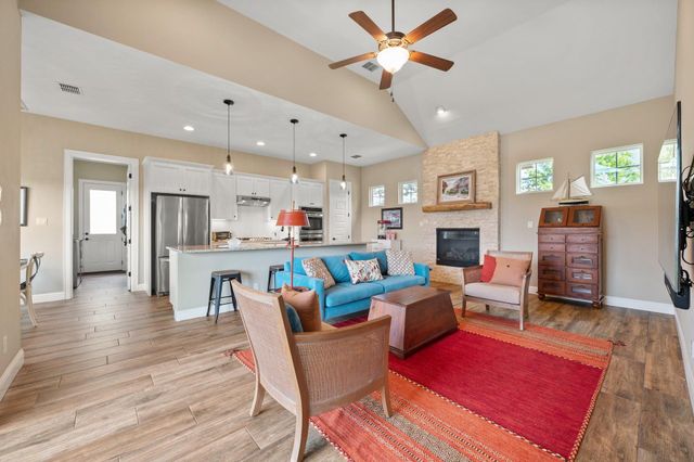 1501 Trebled Waters Trl, Driftwood, TX 78619