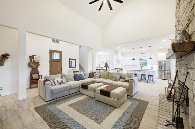 1501 Trebled Waters Trl, Driftwood, TX 78619