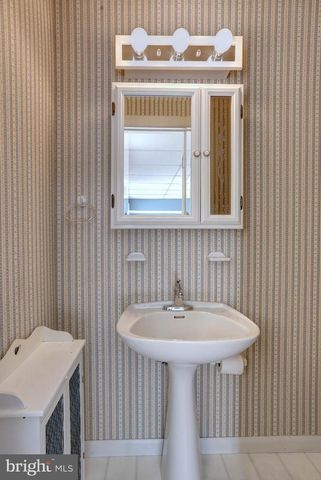 7821 BODKIN VIEW DR, Pasadena, MD 21122