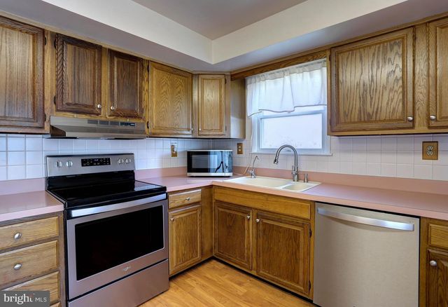 7821 BODKIN VIEW DR, Pasadena, MD 21122