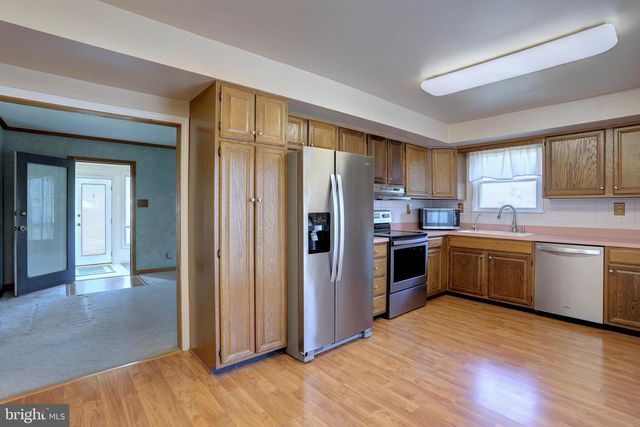 7821 BODKIN VIEW DR, Pasadena, MD 21122