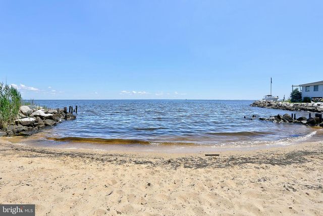 7821 BODKIN VIEW DR, Pasadena, MD 21122