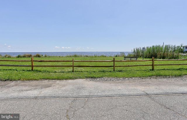 7821 BODKIN VIEW DR, Pasadena, MD 21122