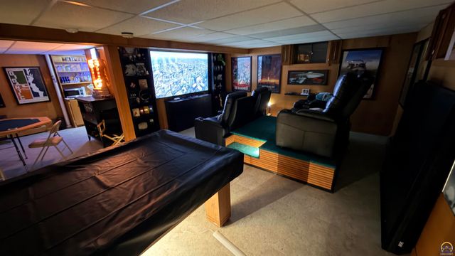 2324 SW Meadow CT, Topeka, KS 66614