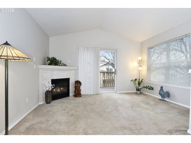 15816 Ne MILTON Pl, Portland, OR 97230