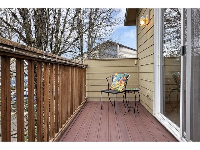 15816 Ne MILTON Pl, Portland, OR 97230