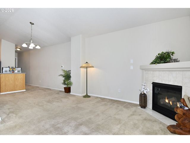 15816 Ne MILTON Pl, Portland, OR 97230