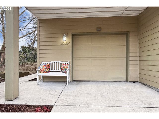 15816 Ne MILTON Pl, Portland, OR 97230