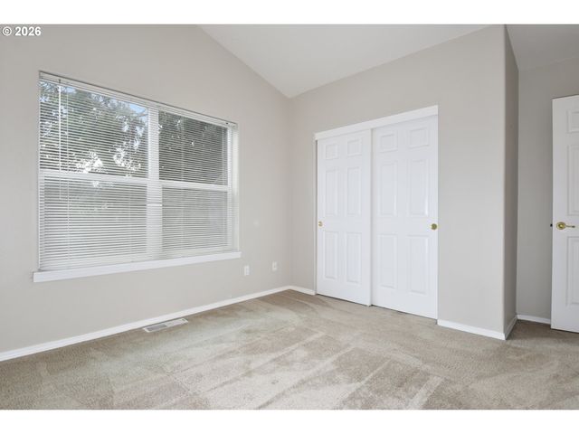 15816 Ne MILTON Pl, Portland, OR 97230