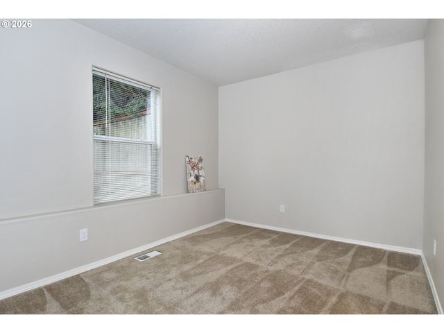 15816 Ne MILTON Pl, Portland, OR 97230