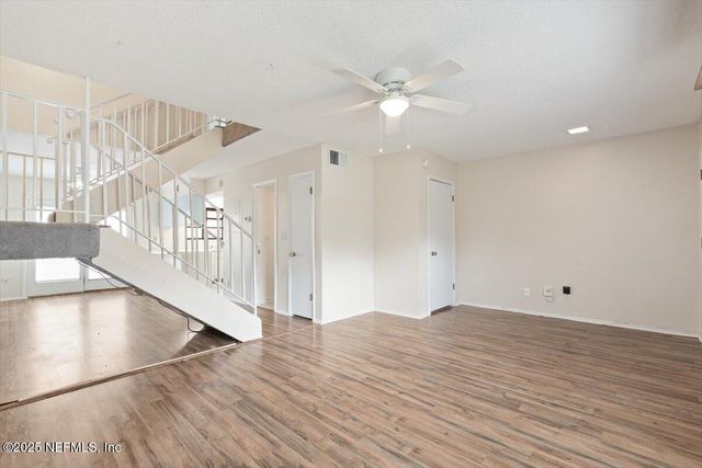 8181 TRAFALGAR Square, Jacksonville, FL 32217