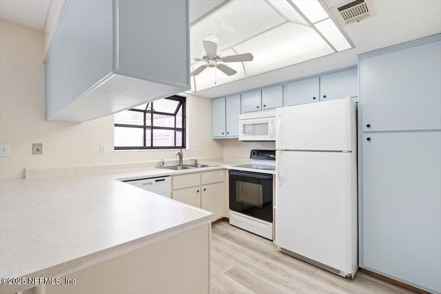 8181 TRAFALGAR Square, Jacksonville, FL 32217