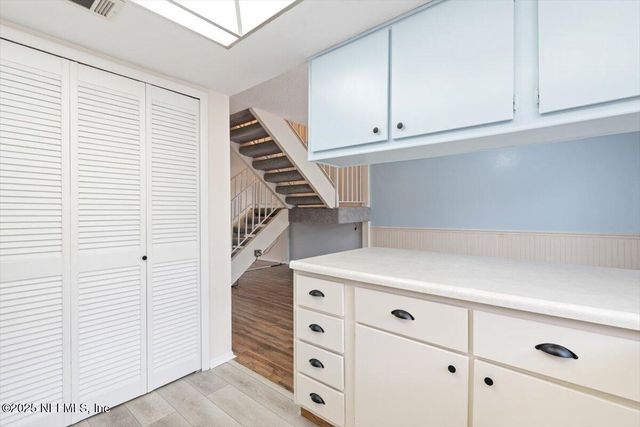 8181 TRAFALGAR Square, Jacksonville, FL 32217