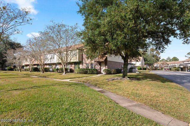 8181 TRAFALGAR Square, Jacksonville, FL 32217