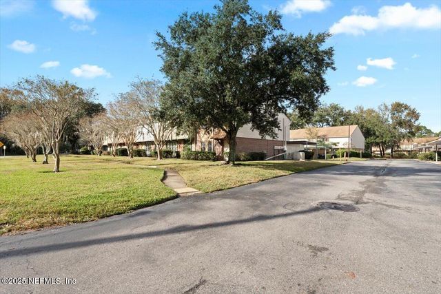 8181 TRAFALGAR Square, Jacksonville, FL 32217