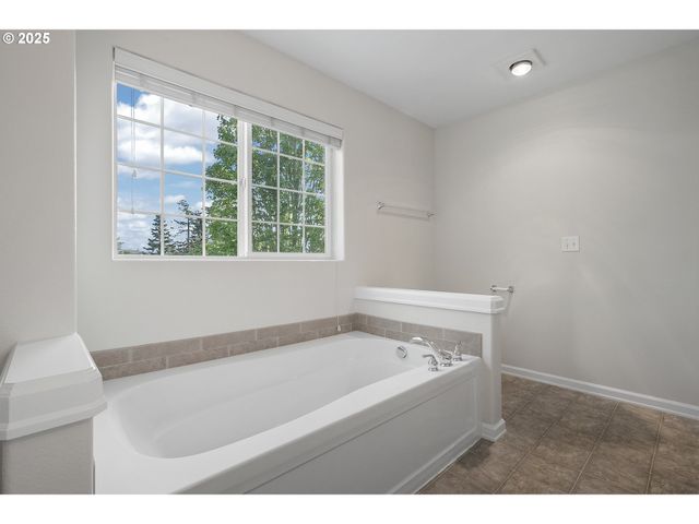 9217 Ne 81ST Loop, Vancouver, WA 98662