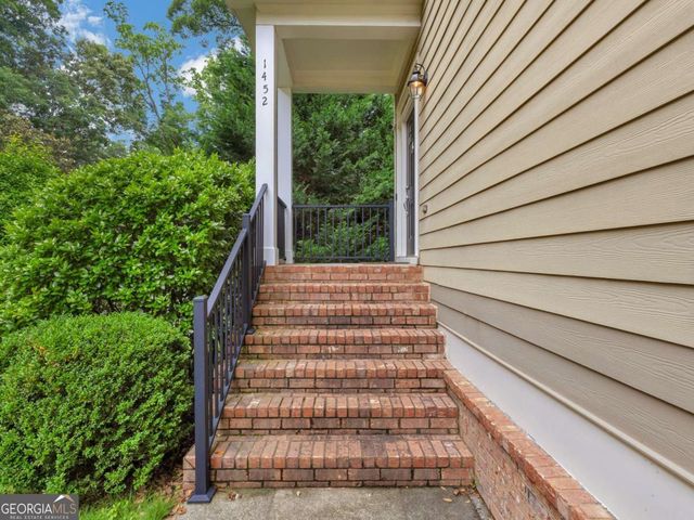 1452 Sylvan Circle NE, Atlanta, GA 30319