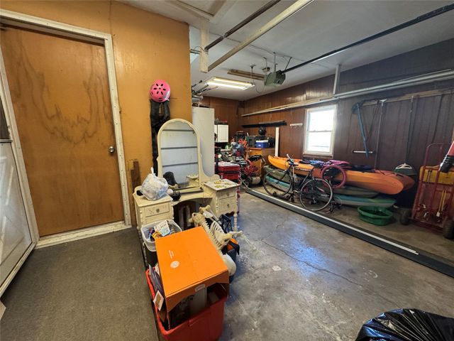 307 E 19th Street N, Newton, IA 50208