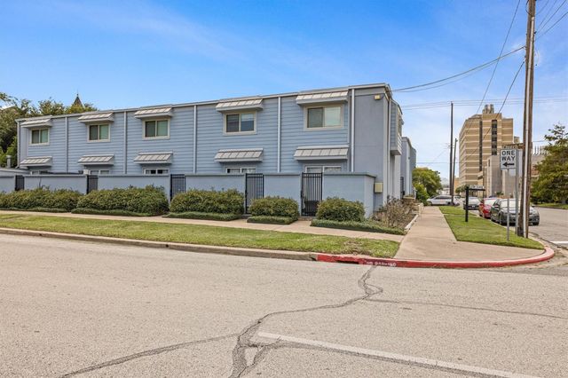 525 11th Street 3, Galveston, TX 77550