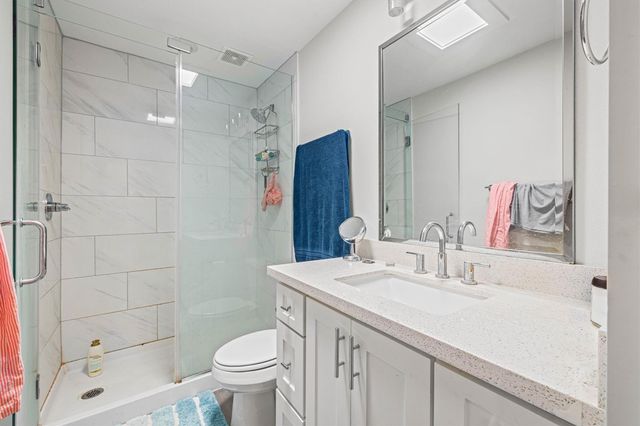 525 11th Street 3, Galveston, TX 77550