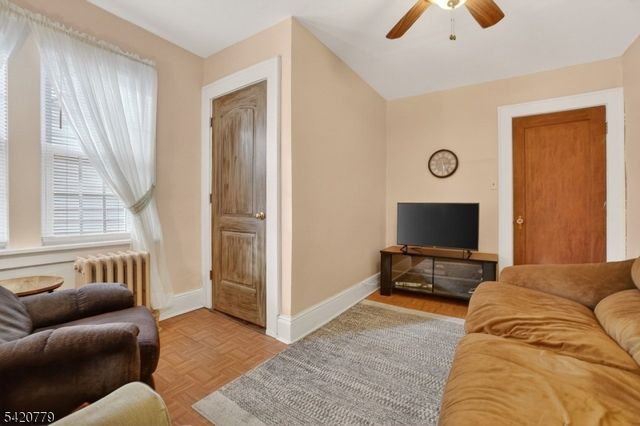 98 Hedden Ter, North Arlington Boro, NJ 07031