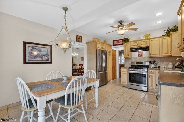 98 Hedden Ter, North Arlington Boro, NJ 07031