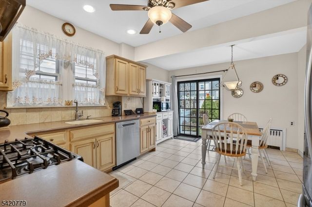 98 Hedden Ter, North Arlington Boro, NJ 07031