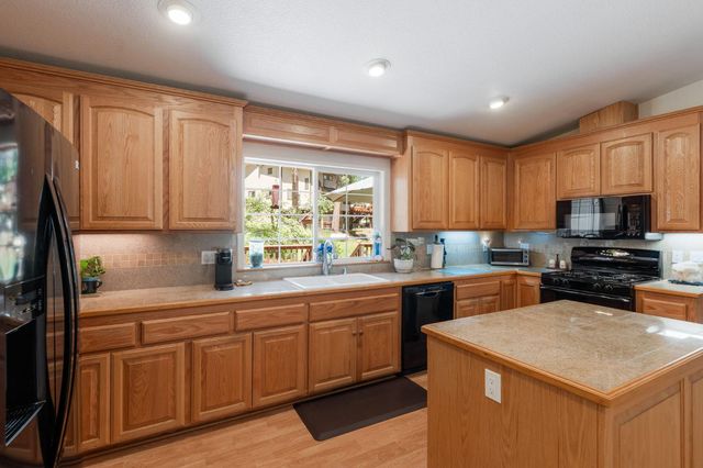 6221 Speckled Rd, Pollock Pines, CA 95726