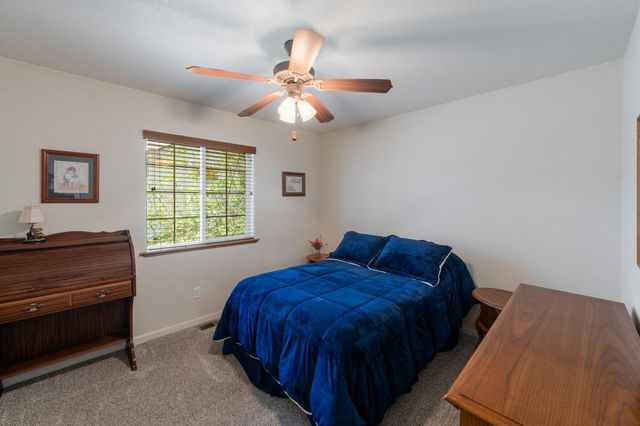 6221 Speckled Rd, Pollock Pines, CA 95726