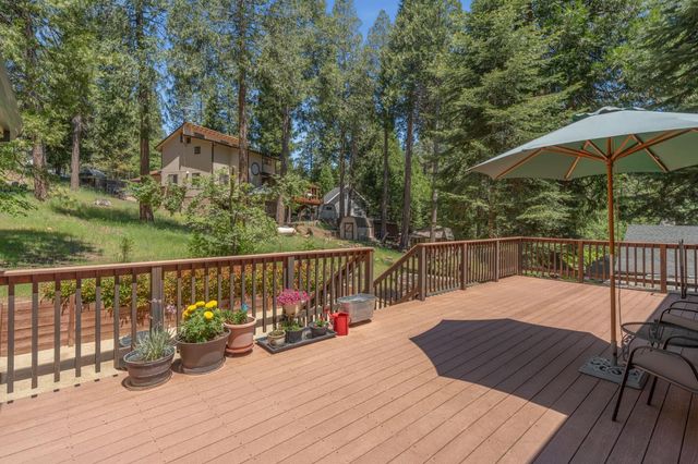 6221 Speckled Rd, Pollock Pines, CA 95726