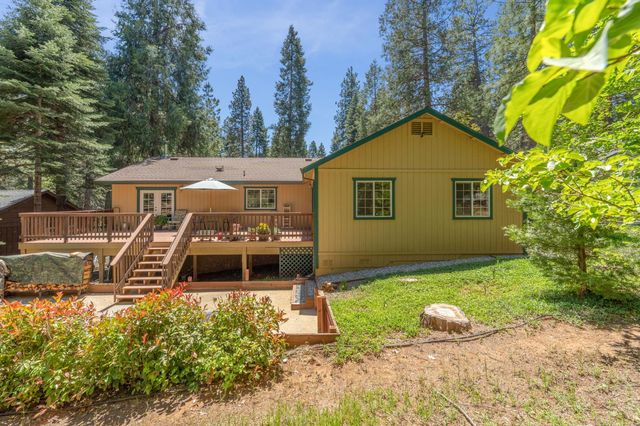 6221 Speckled Rd, Pollock Pines, CA 95726