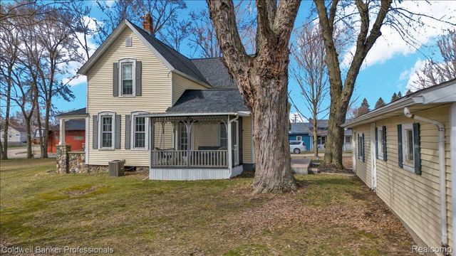 205 S Lake Pleasant Road, Attica Township, MI 48412