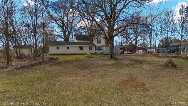 205 S Lake Pleasant Road, Attica Township, MI 48412