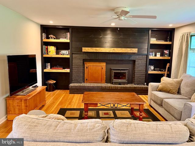 902 ROUTE 113, Sellersville, PA 18960