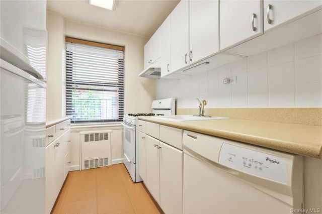 28-02 141st Street 1C, Flushing, NY 11354