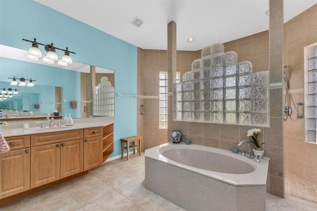 1146 ROTONDA CIRCLE, Rotonda West, FL 33947