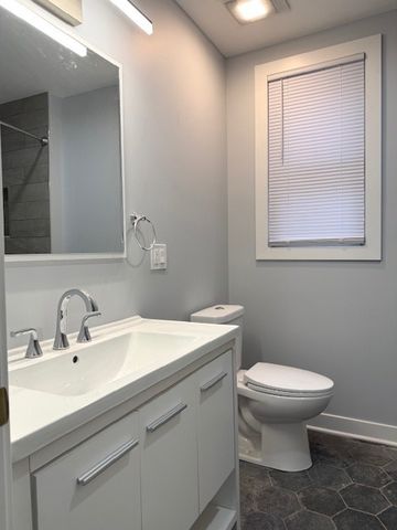2442 N Lawndale Avenue, Chicago, IL 60647