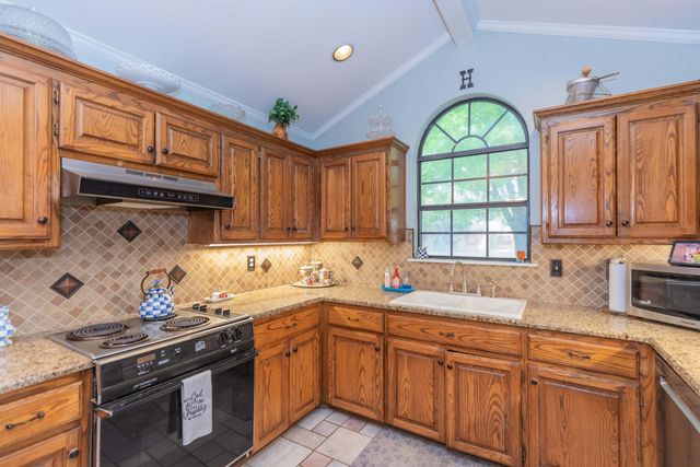 6806 Michelle Drive, Amarillo, TX 79109
