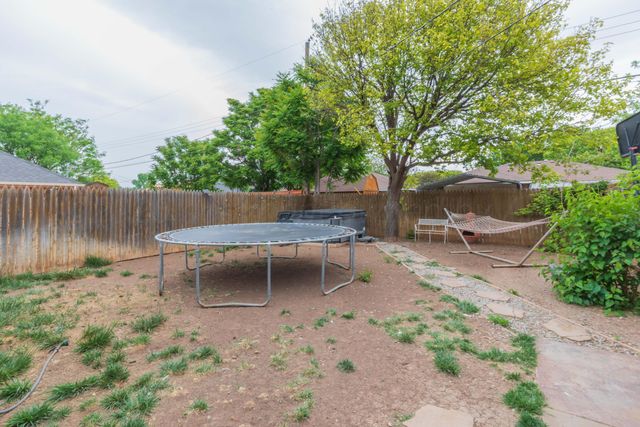 6806 Michelle Drive, Amarillo, TX 79109