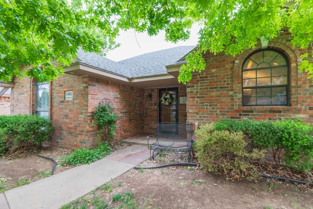 6806 Michelle Drive, Amarillo, TX 79109
