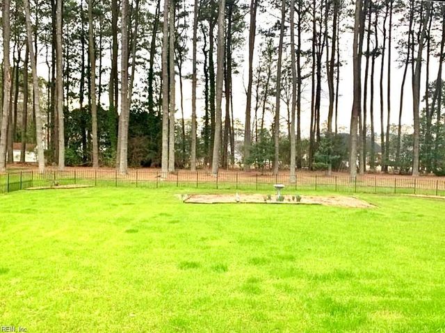 105 Wynnwood DR, Franklin, VA 23851