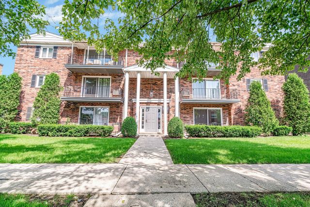 21 S Waiola Avenue 7, La Grange, IL 60525