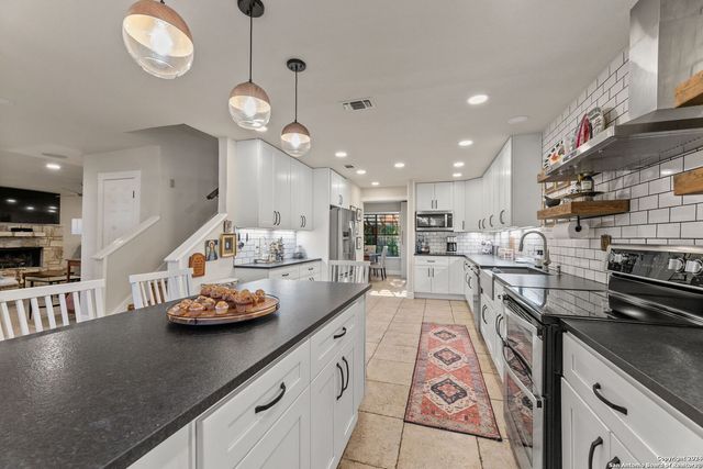 12503 WANDERING TRL, San Antonio, TX 78249