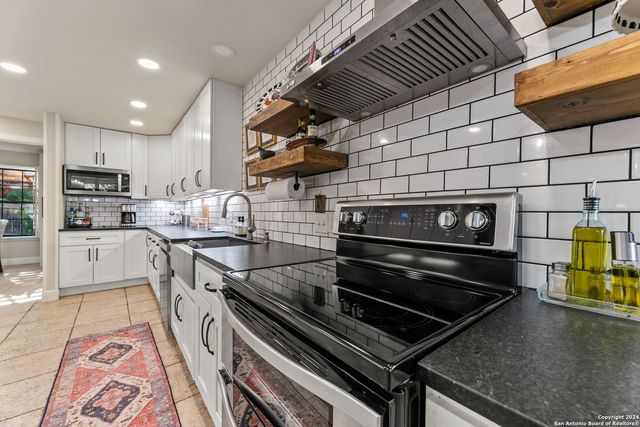 12503 WANDERING TRL, San Antonio, TX 78249