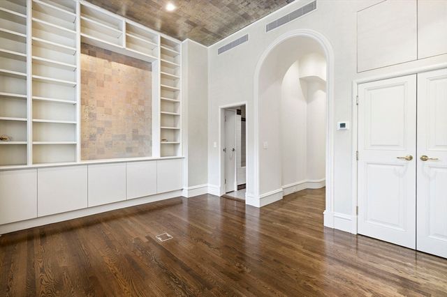 122 Marlborough Street, Boston, MA 02116