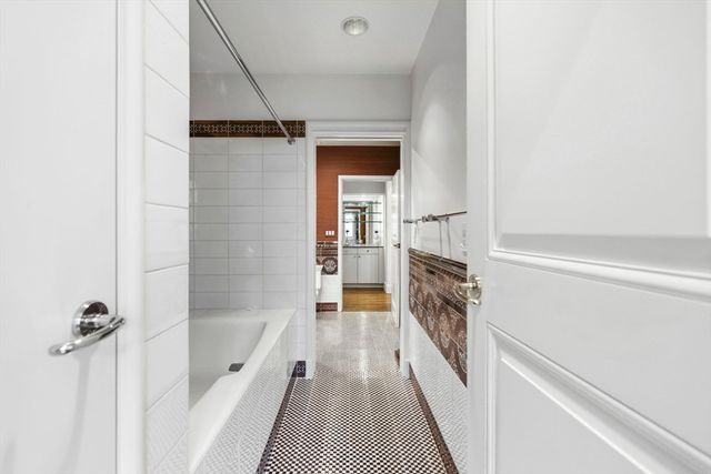 122 Marlborough Street, Boston, MA 02116